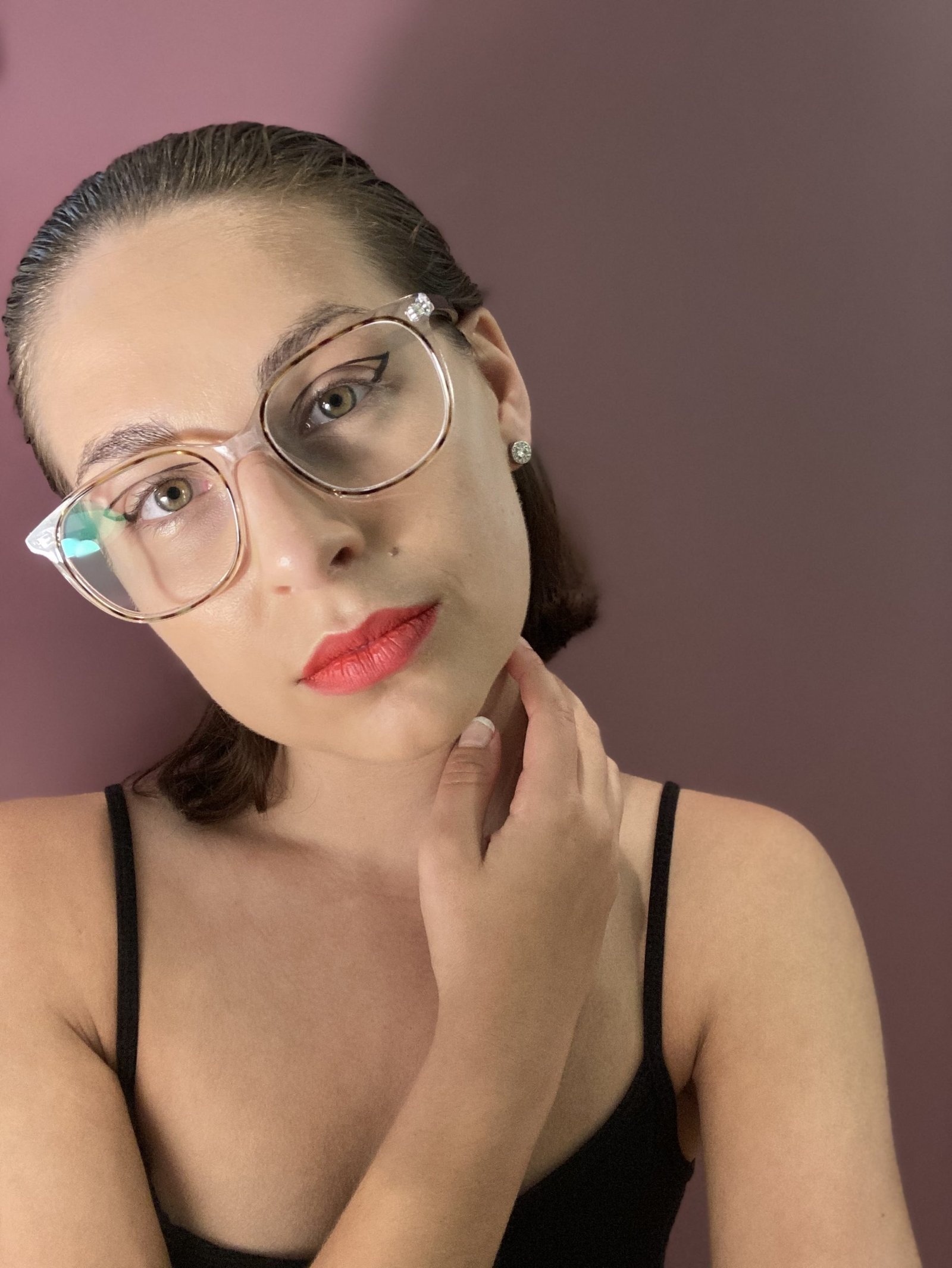 GLOW-UP-PURPLE-GLASSES-FAVE